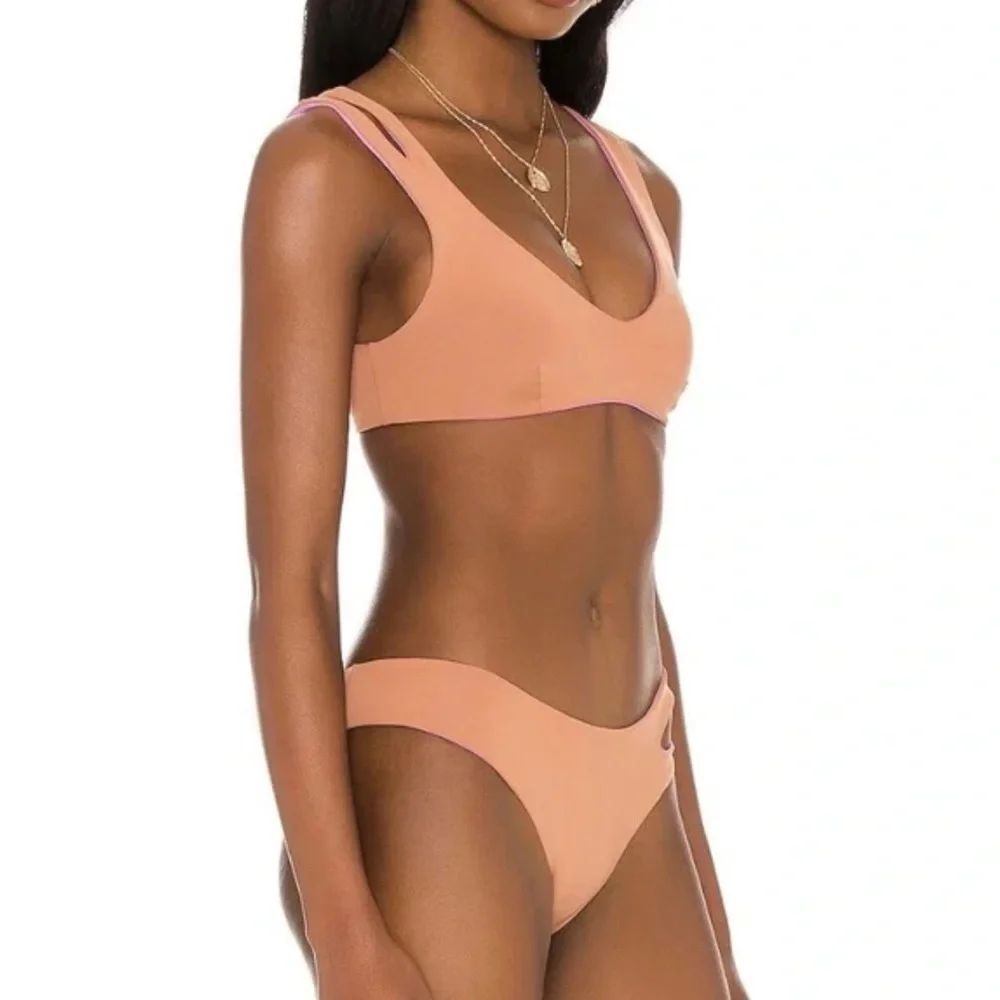 L*SPACE One Wave Bikini Top Reversible Rosebud/Putty Size XS NWOT!